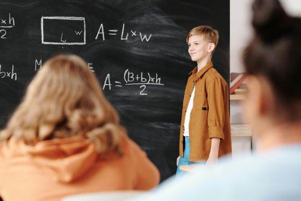 Ministry of Education: Politics is prohibited in schools during the election campaign